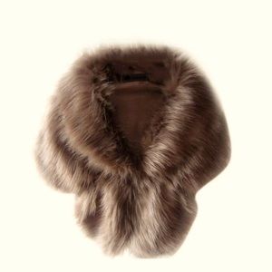 NWT Bloomingdale’s Cara New York Faux Fur Stole Scarf